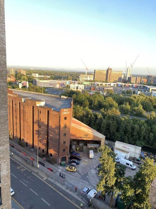 Modern Trafford 1Br Apartment-Free Parking-Cinema Room Manchester Extérieur photo
