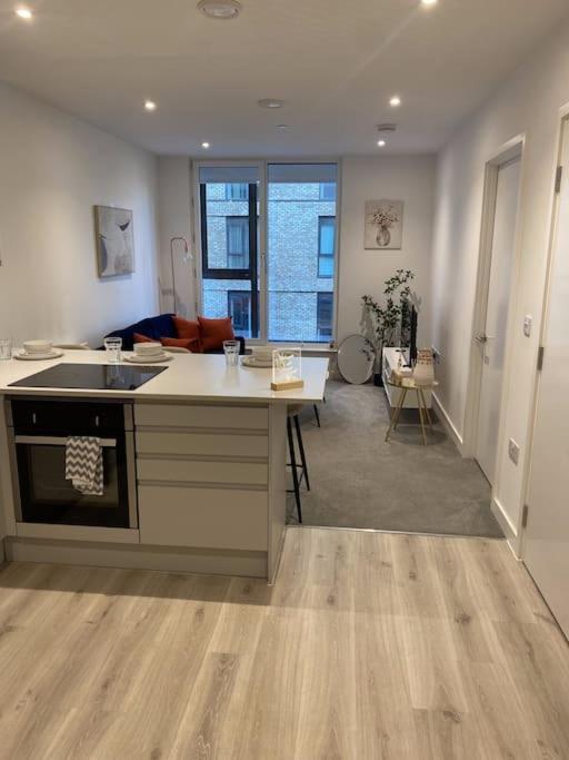 Modern Trafford 1Br Apartment-Free Parking-Cinema Room Manchester Extérieur photo